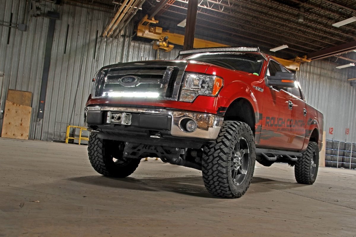 Ford F-150 Suspension Lift Kit - Rough Country - 6 Inch Lift Kit | M1 Struts/M1 - '09-'10